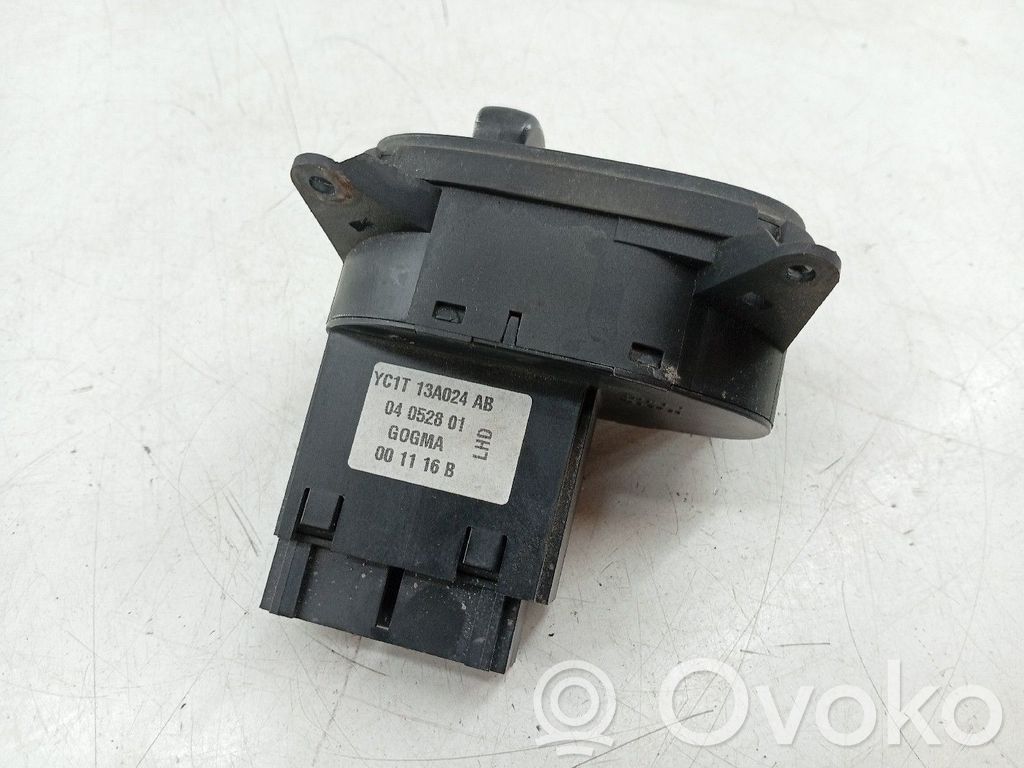 Speedometer (instrument cluster)   YC1T13A024AB