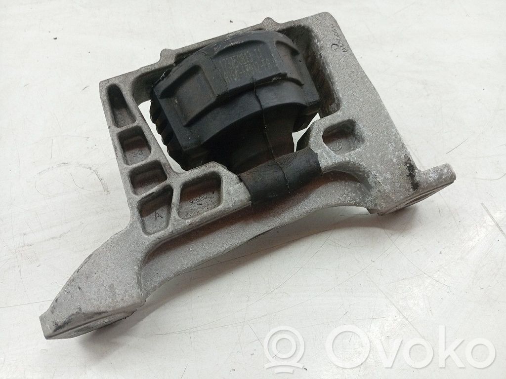 Engine mount bracket   AV616F012FA
