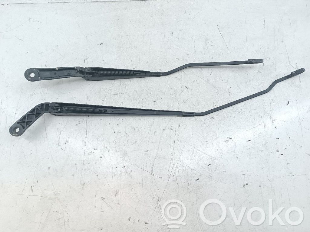 Front windscreen/windshield window   4282,4284