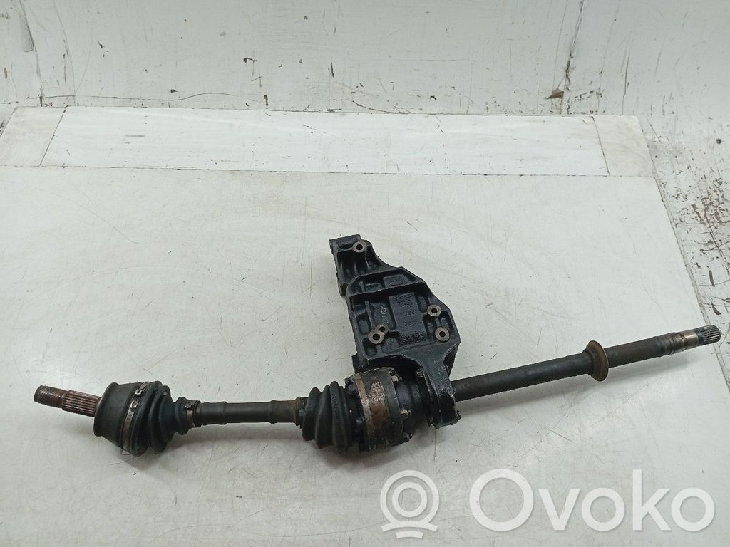 Priekšējā pusass   7617057