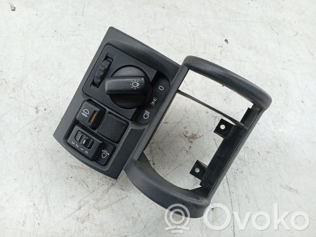 Speedometer (instrument cluster)   AT315223