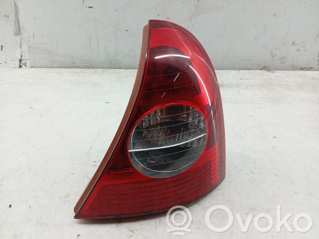 Renault Clio II Luci posteriori del portellone del bagagliaio 
