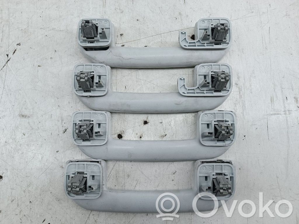Peugeot 308 Front door interior handle 