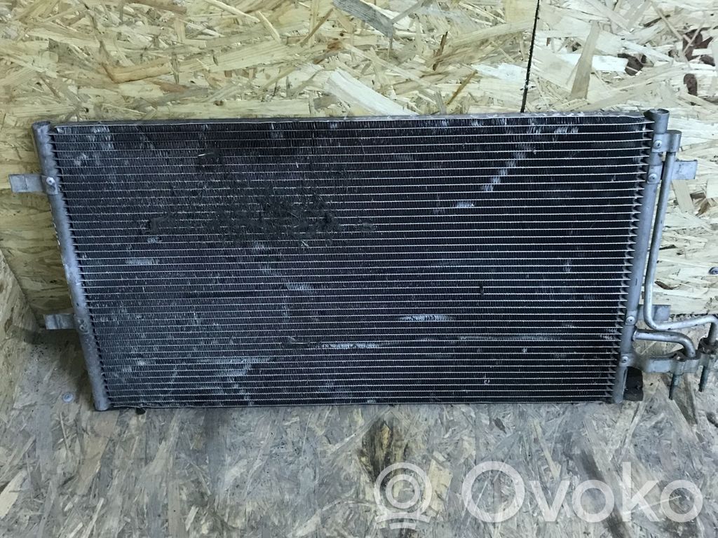 Radiateur condenseur de climatisation