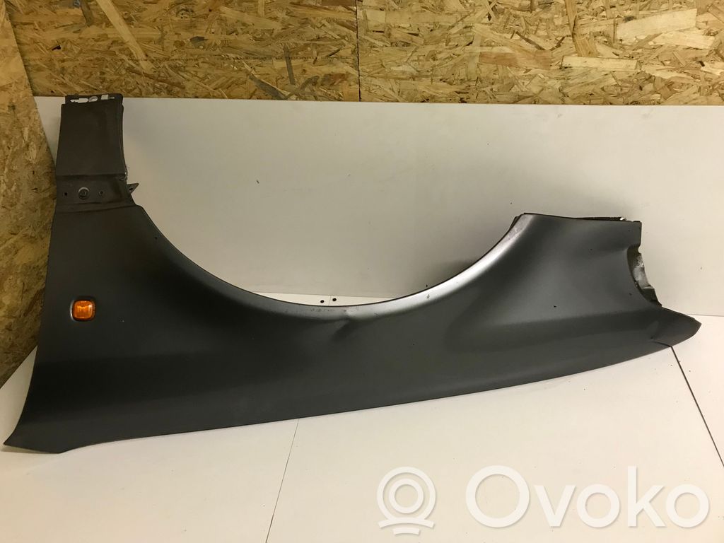 Audi A8 S8 D2 4D Sparnas 