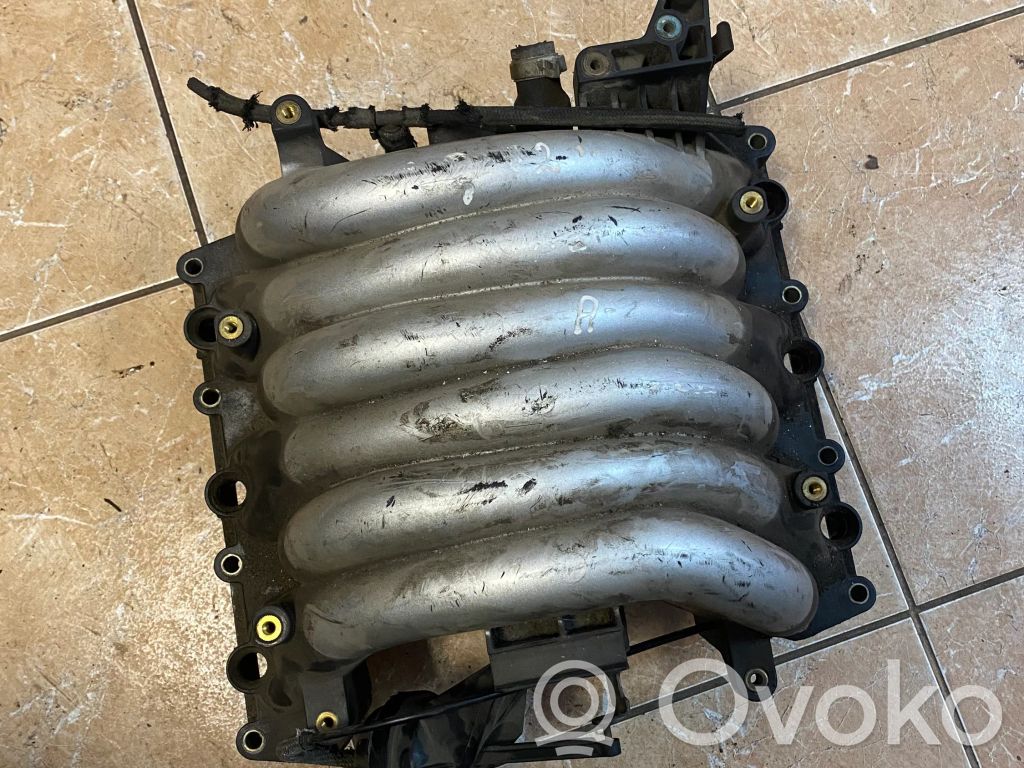 Audi A6 S6 C6 4F Colector de admisión 