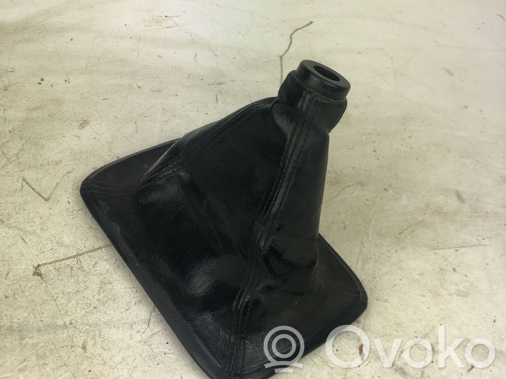 Toyota Land Cruiser (J120) Gear shifter surround trim plastic 