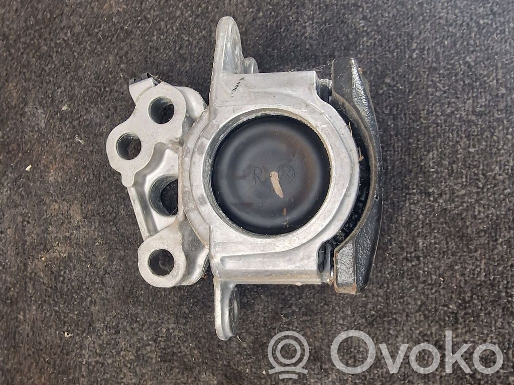 Land Rover Range Rover Evoque L551 Engine mount bracket 