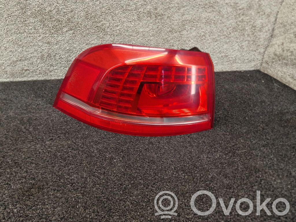 Volkswagen PASSAT B7 Lampa tylna 