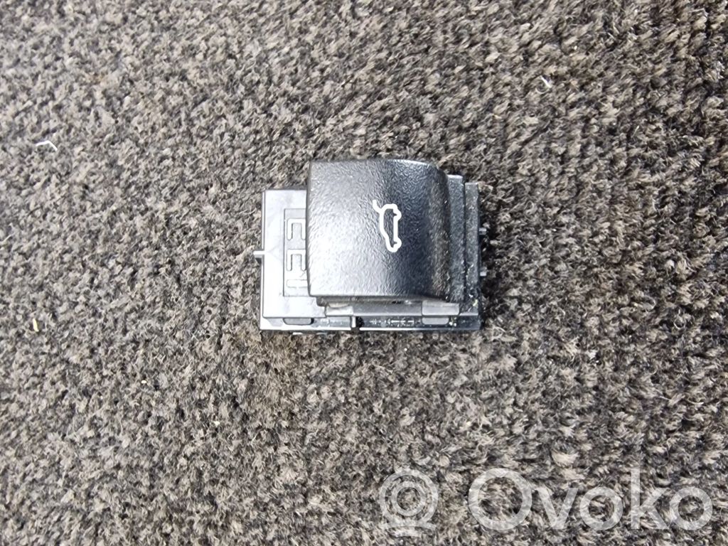 BMW X3 F25 Tailgate opening switch 