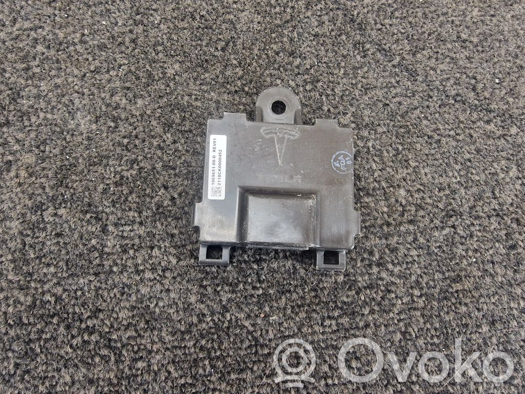 Tesla Model S Door control unit/module 