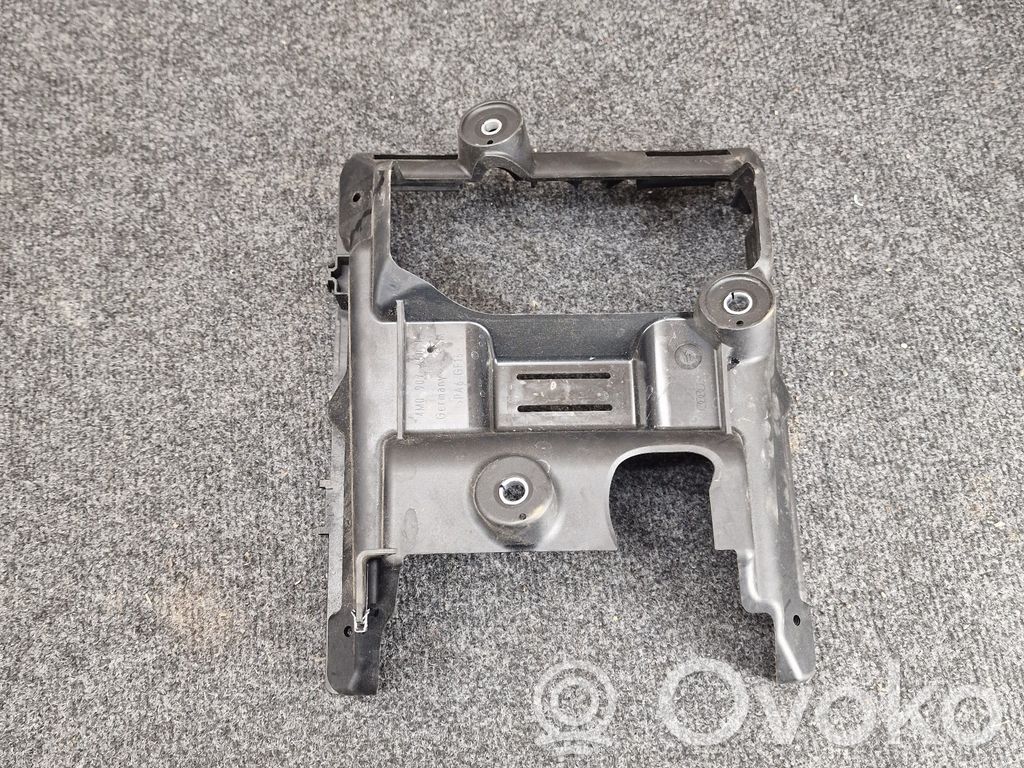 Engine control unit holder   4M0907650B