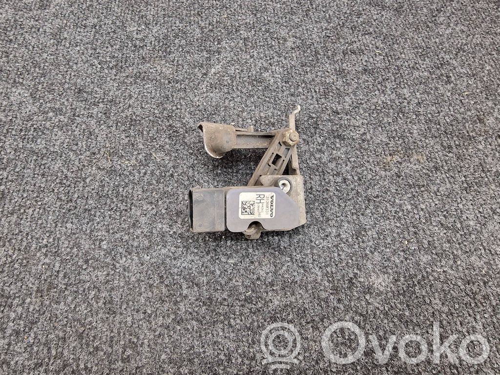 Volvo XC90 Rear air suspension level height sensor 