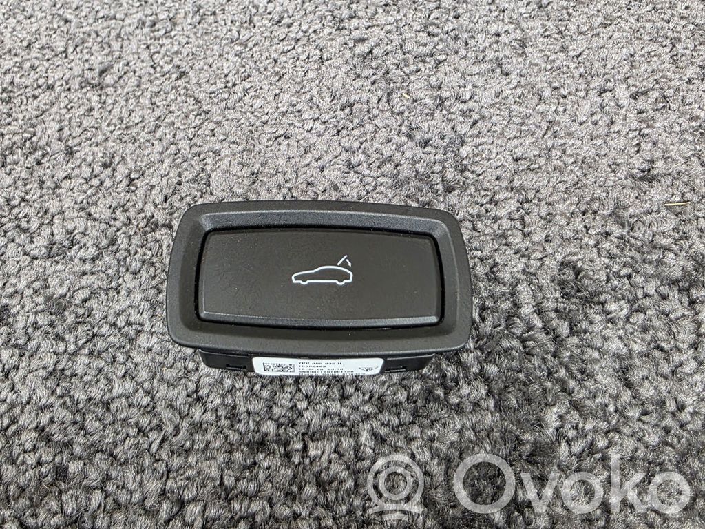 Porsche Cayenne (92A) Tailgate/boot open switch button 