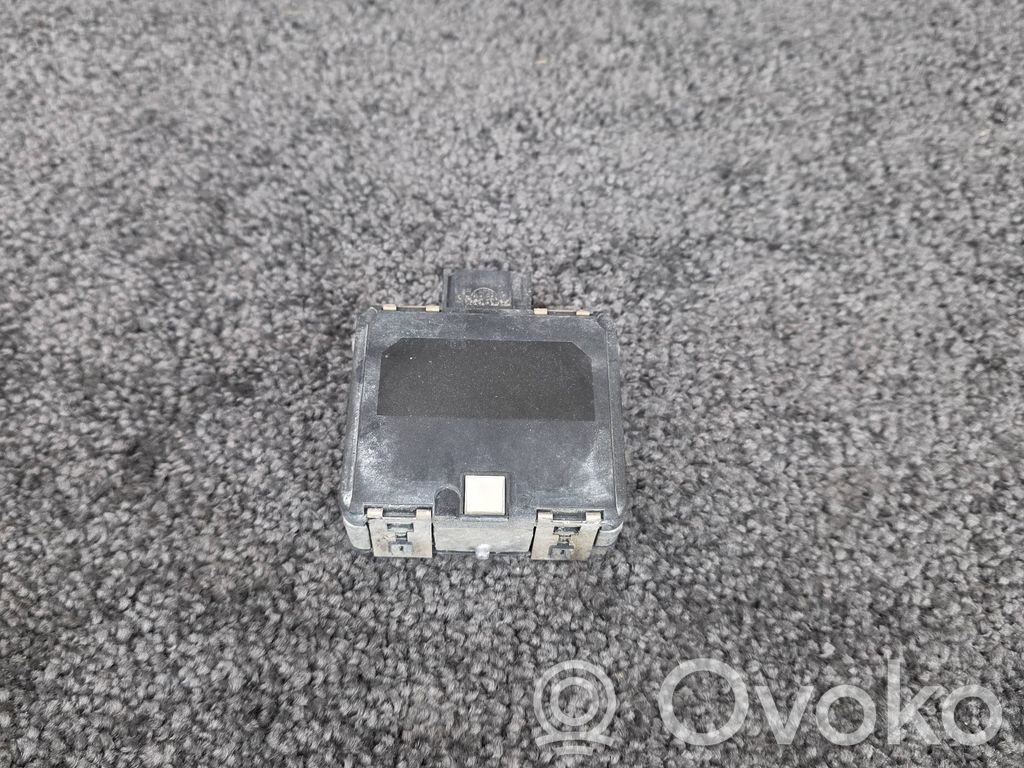 Volkswagen PASSAT B8 Sensor de radar Distronic 