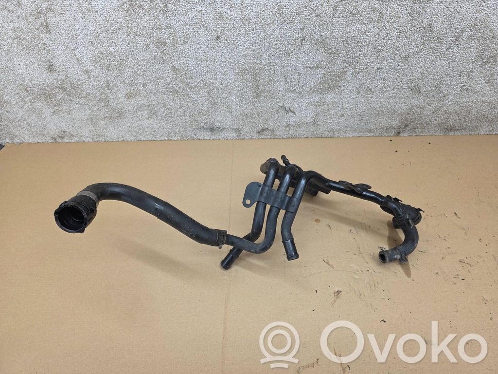 Volkswagen PASSAT B8 Przewód / Wąż chłodnicy 