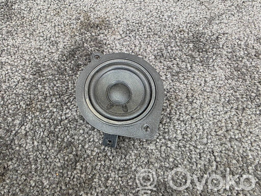 Renault Clio V High frequency speaker in the rear doors 