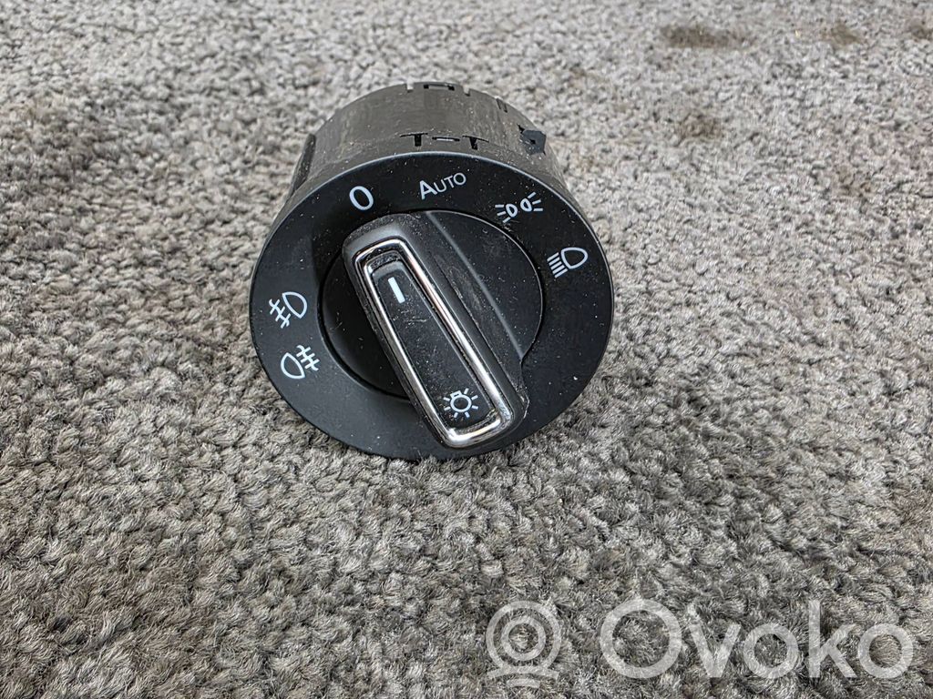 Seat Leon (5F) Light switch 