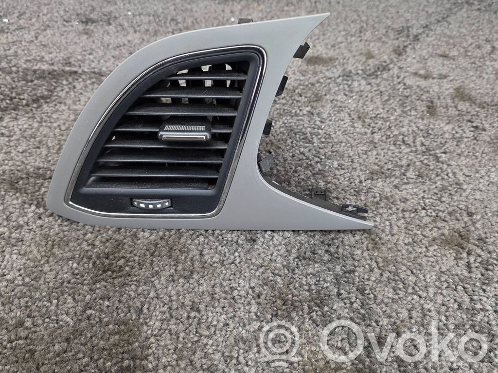 Seat Leon (5F) Dashboard side air vent grill/cover trim 