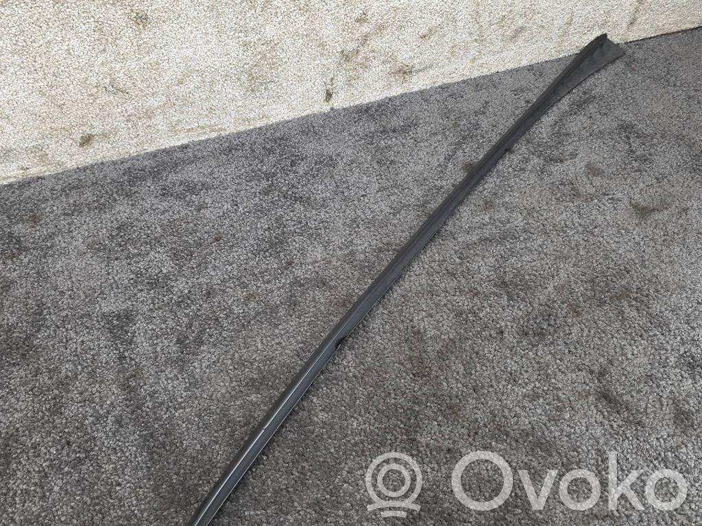 Seat Leon (5F) Moldura del parabrisas 