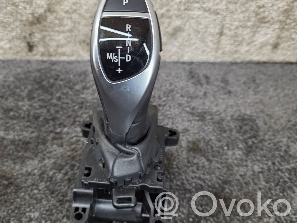 Lewarek zmiany biegów / dolny   9296899,1009995200,90358171023186