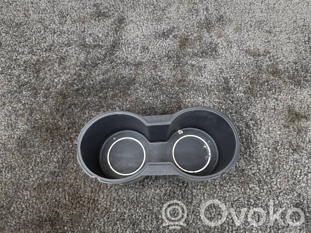 Tesla Model Y Portavasos delantero 