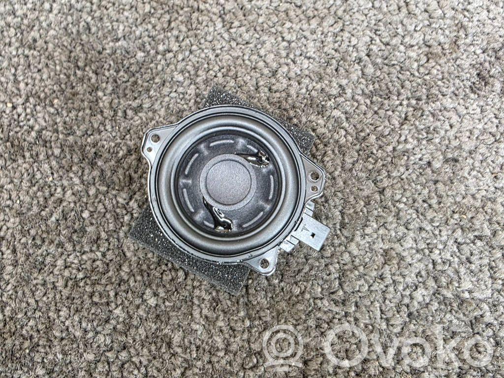Tesla Model Y Enceinte haute fréquence de porte avant 