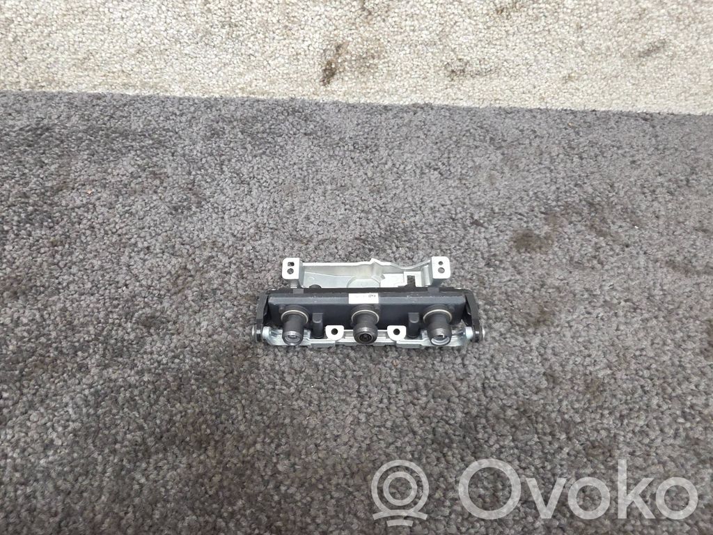 Tesla Model Y Windshield/windscreen camera 