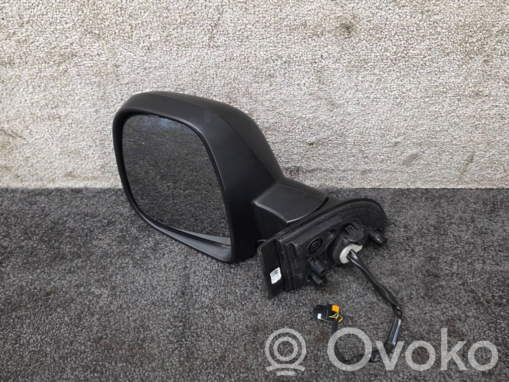 Citroen Berlingo Front door electric wing mirror 