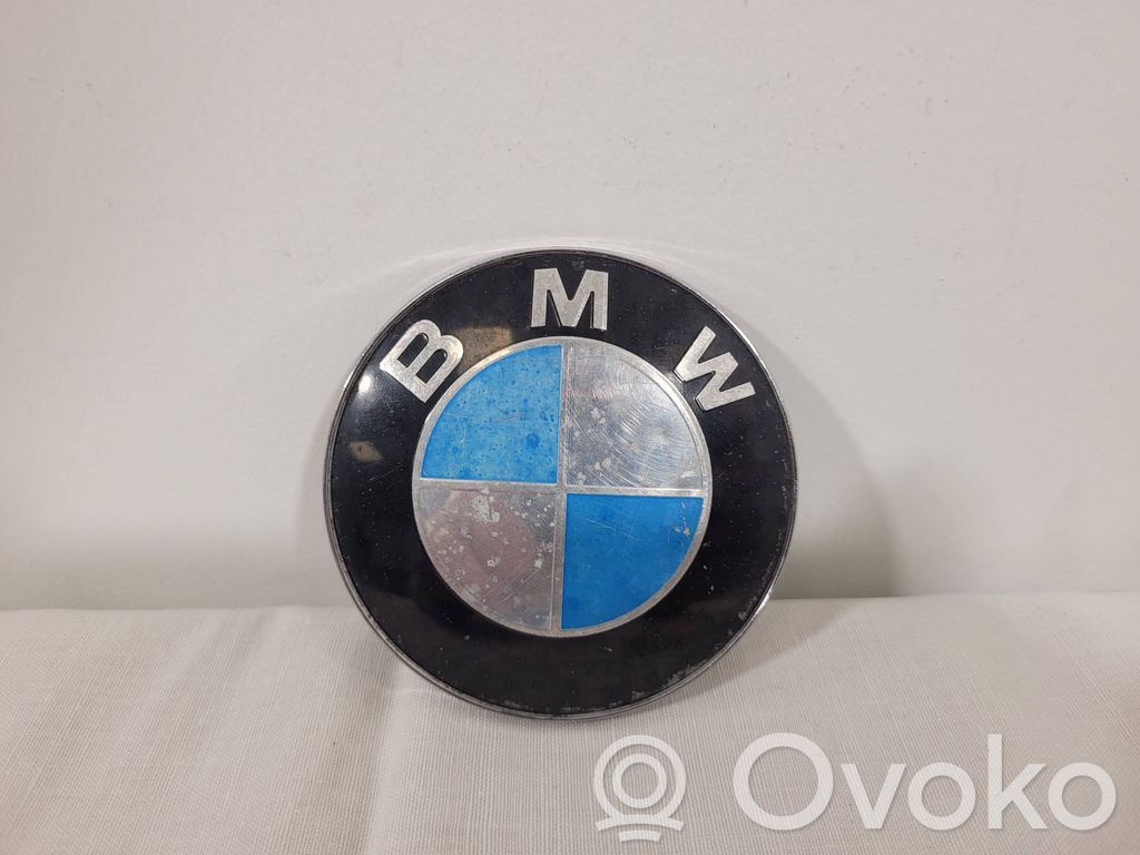BMW 3 E90 E91 Gamintojo ženkliukas 