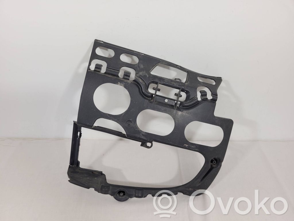 BMW 5 E60 E61 Etupuskurin kannake 