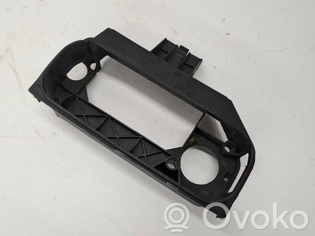 Volkswagen Caddy Tailgate/boot lid lock trim 