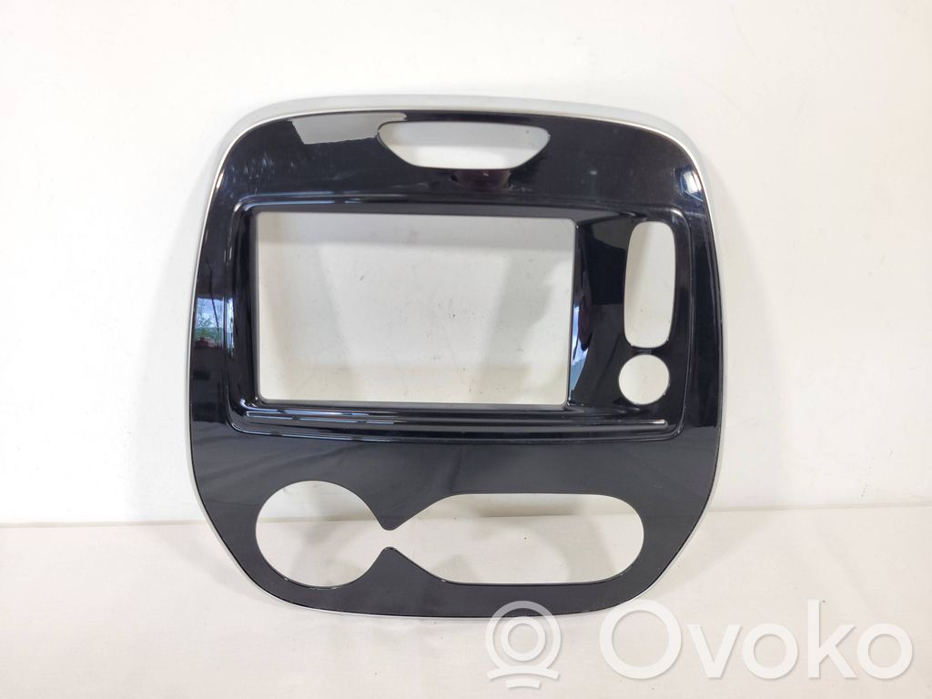 Renault Captur Radio/GPS head unit trim 