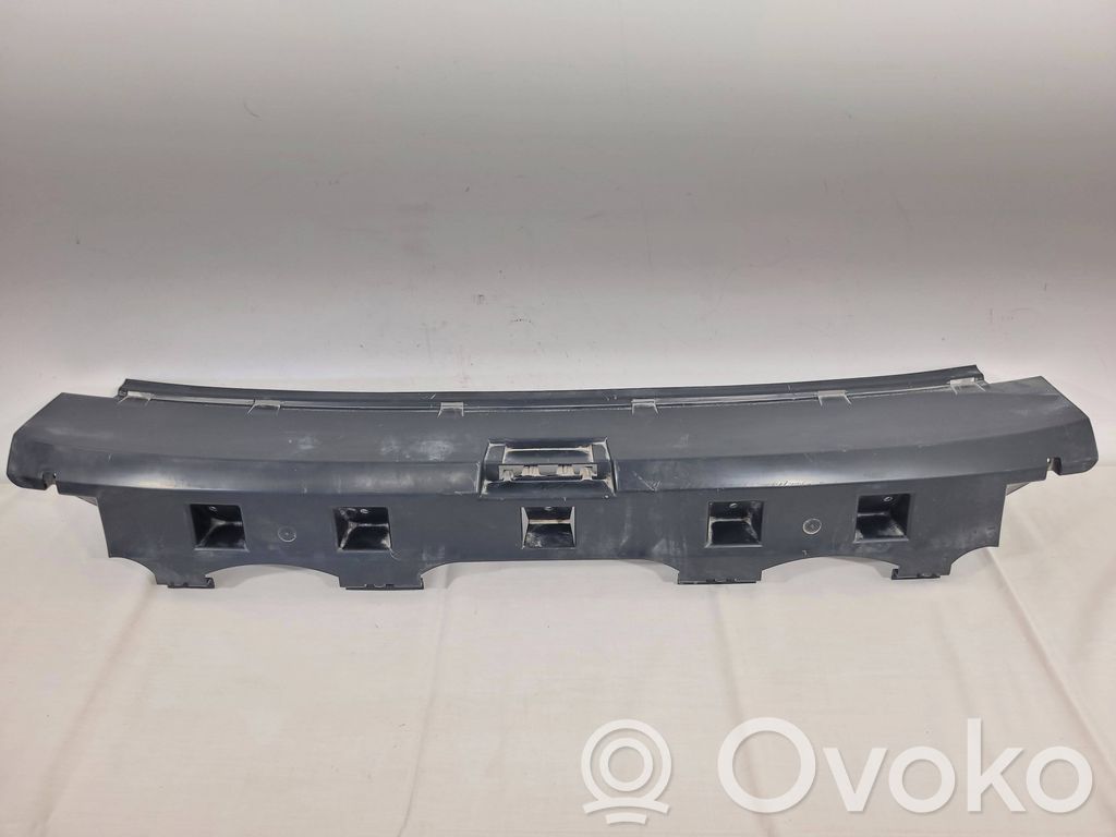 Volvo V60 Apakšējā bampera daļa 