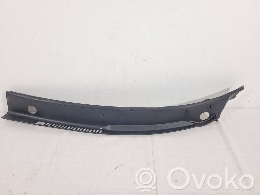 Audi A4 S4 B5 8D Tuulilasin lista 