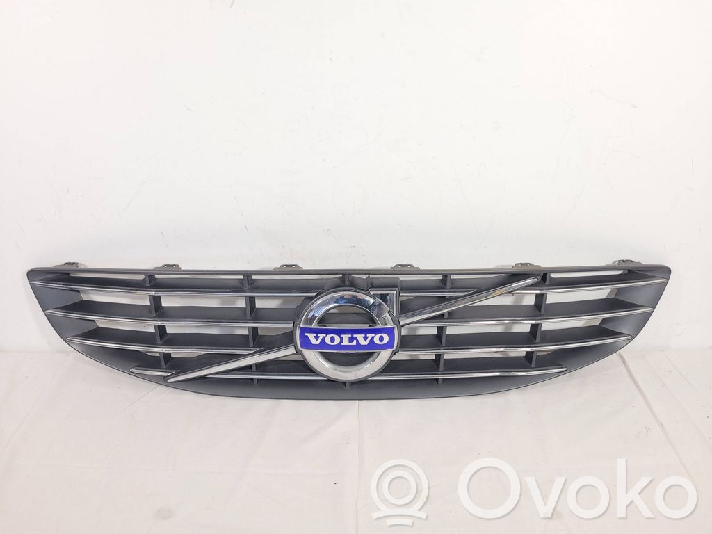 Volvo V60 Передняя решётка 