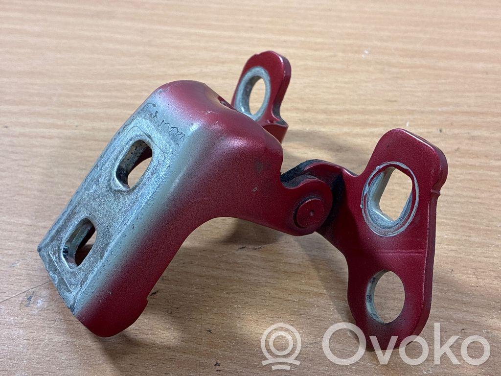 Renault Clio III Front door upper hinge 