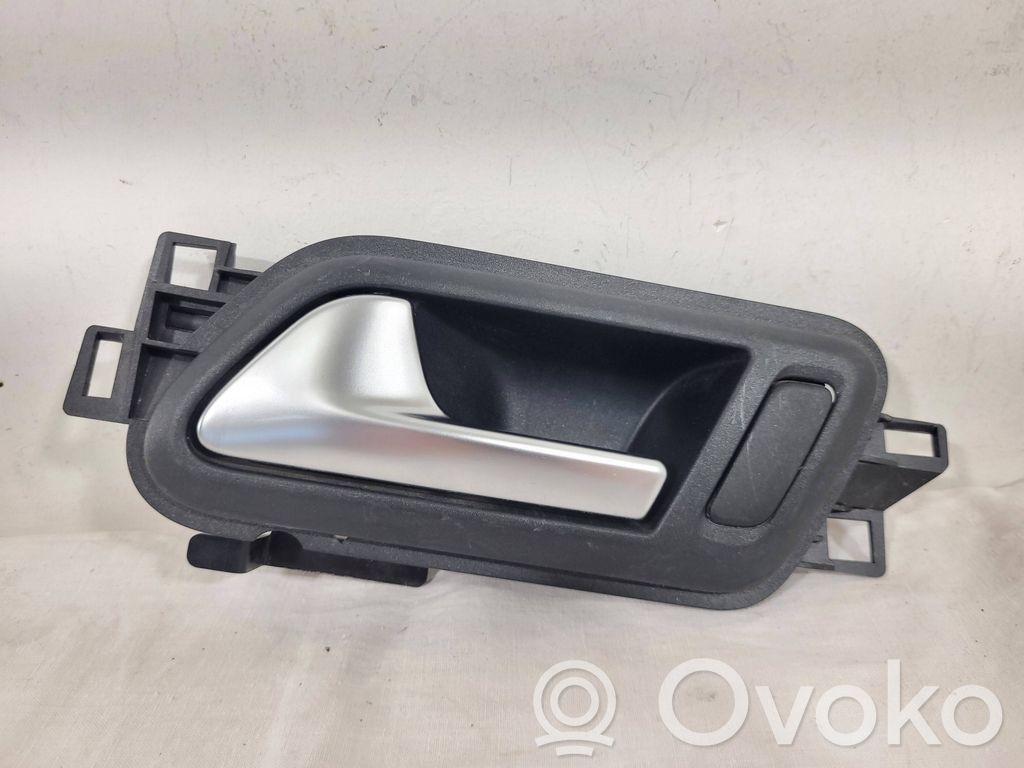 Volkswagen Amarok Maniglia interna per portiera posteriore 