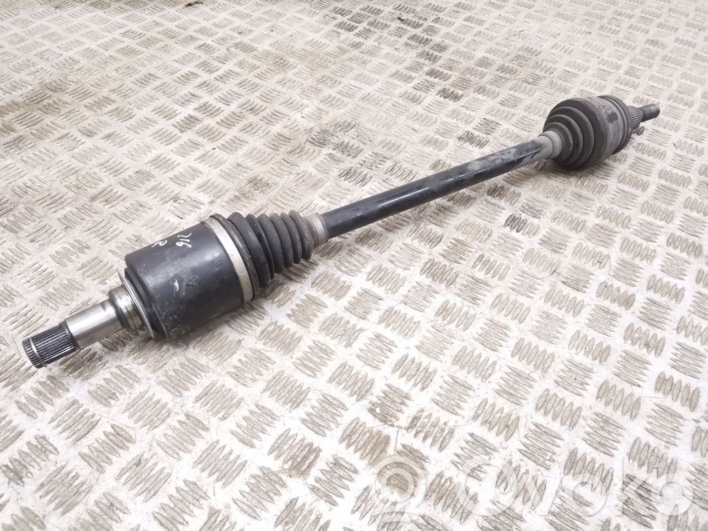 Takavetoakseli   68277002AB