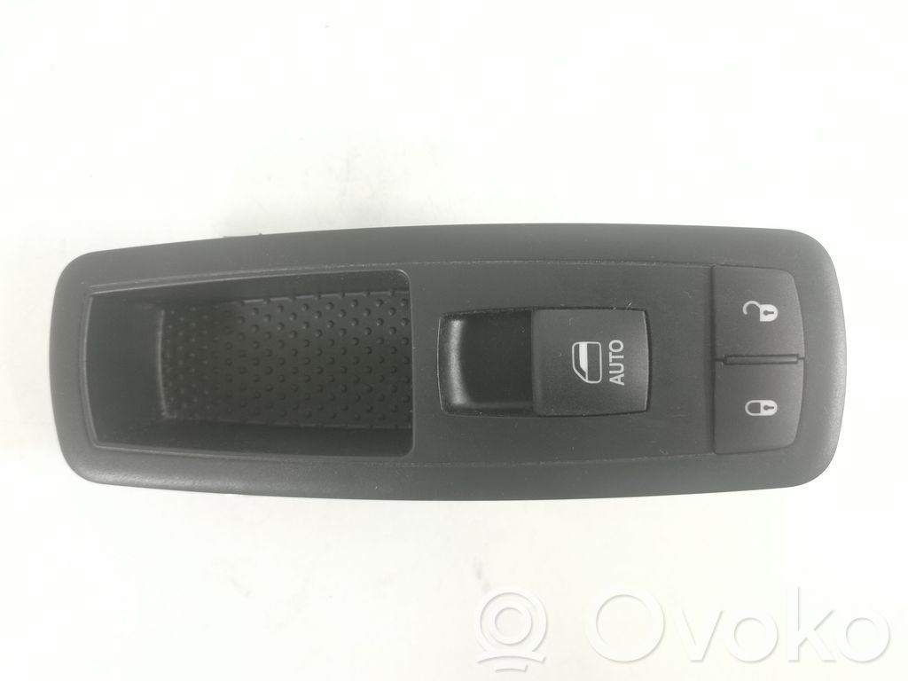 Electric window control switch   68110865AA,10205662