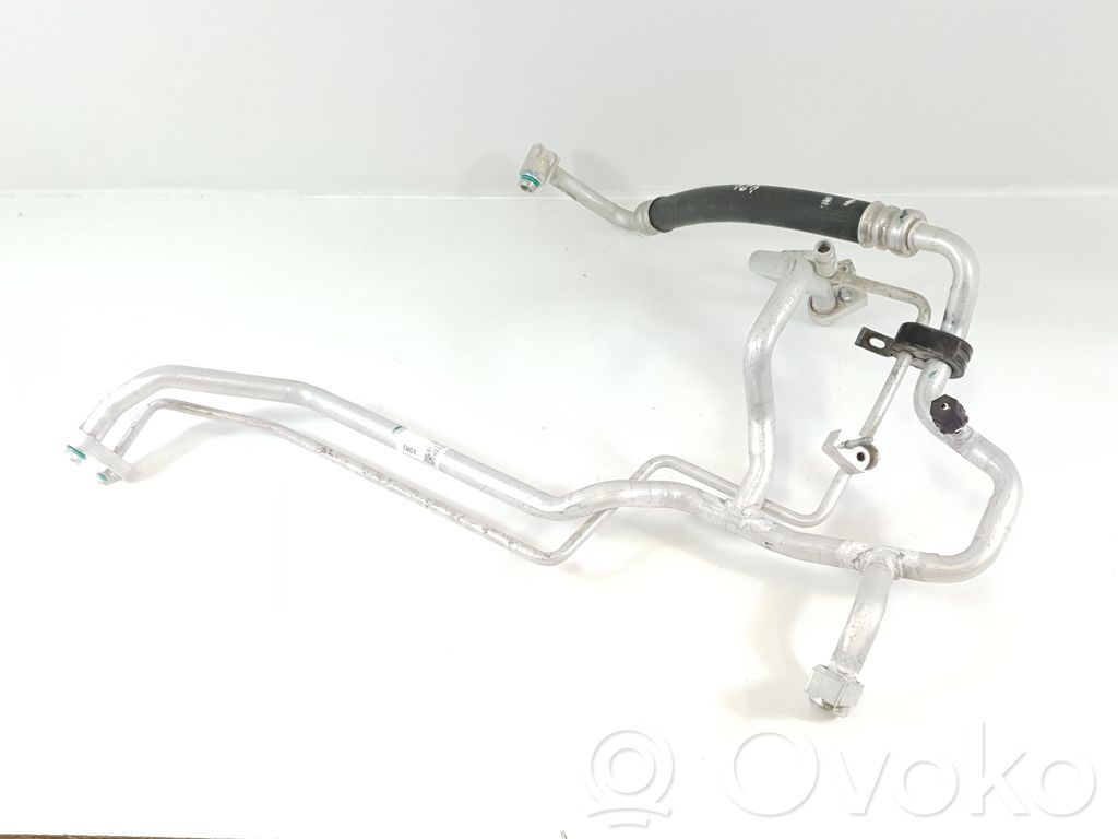 Tesla Model X Ilmastointilaitteen putki (A/C) 