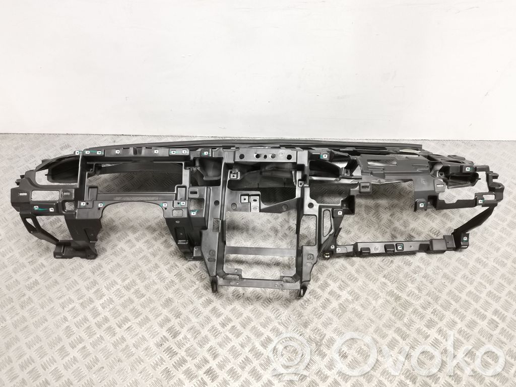 Tesla Model S Другая деталь панели 
