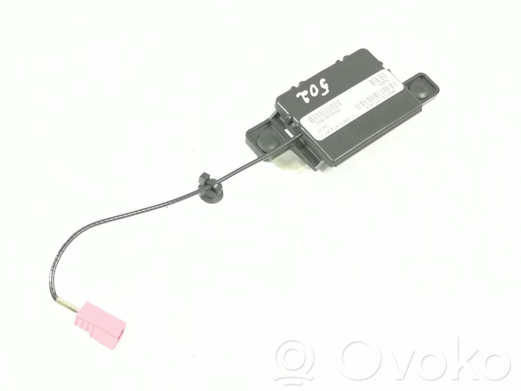 Chrysler Pacifica Keyless system antenna 