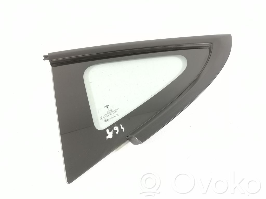 Tesla Model 3 Rear side window 