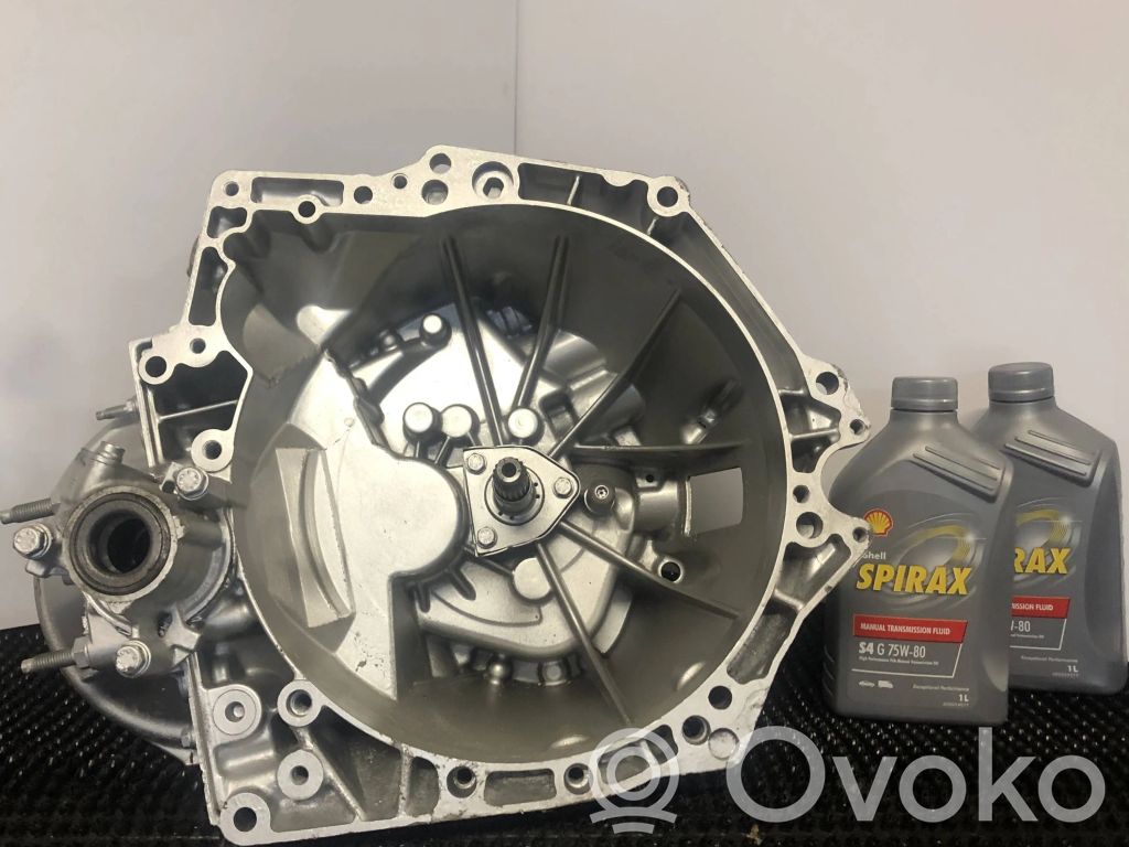 Manual 5 speed gearbox   20DP35