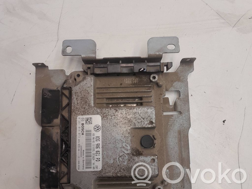 Volkswagen Caddy Engine control unit/module 