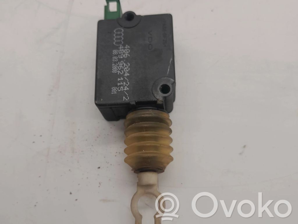 Audi A6 S6 C5 4B Motorino di blocco/chiusura del portellone del bagagliaio 