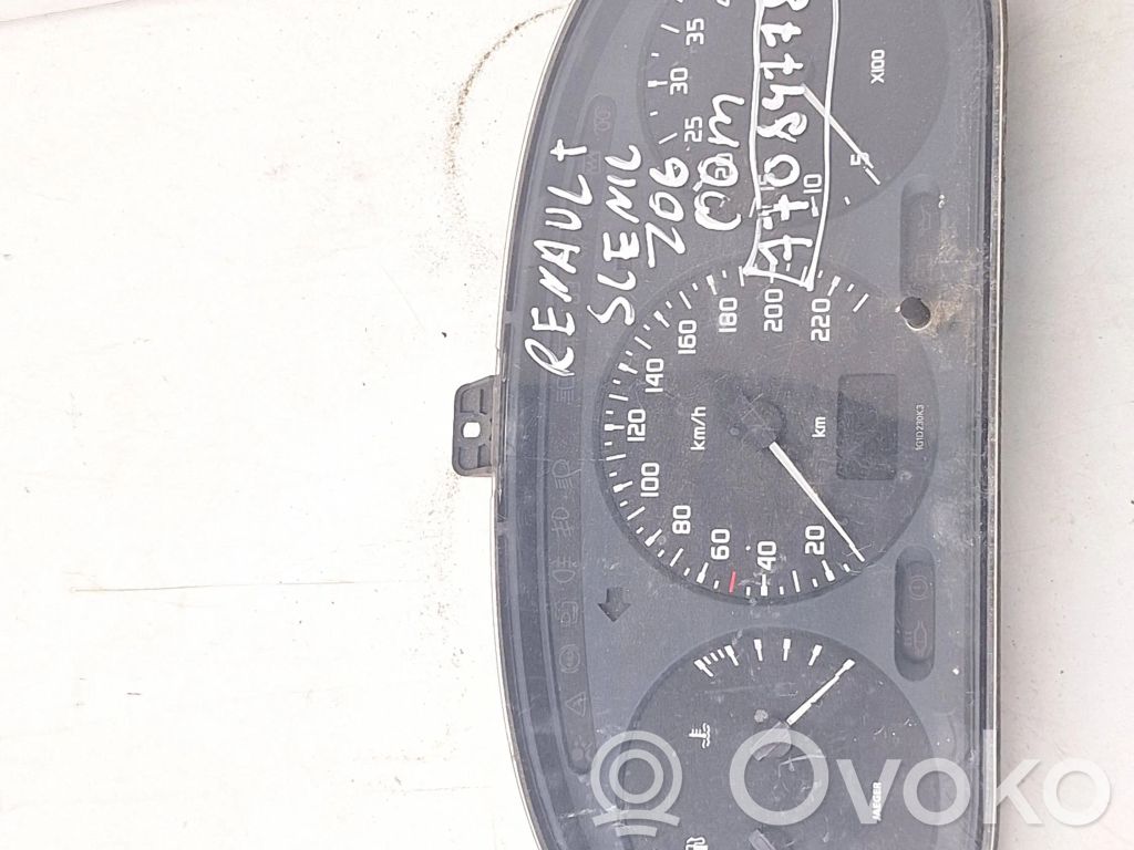 Renault Scenic I Geschwindigkeitsmesser Cockpit 