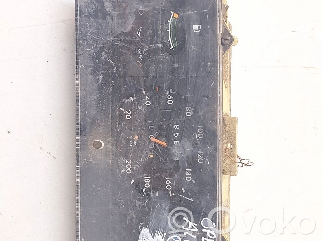 Opel Ascona C Speedometer (instrument cluster) 