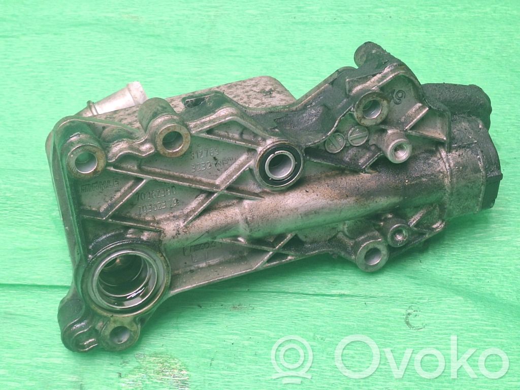 Mercedes-Benz C W204 Mocowanie / uchwyt filtra oleju 